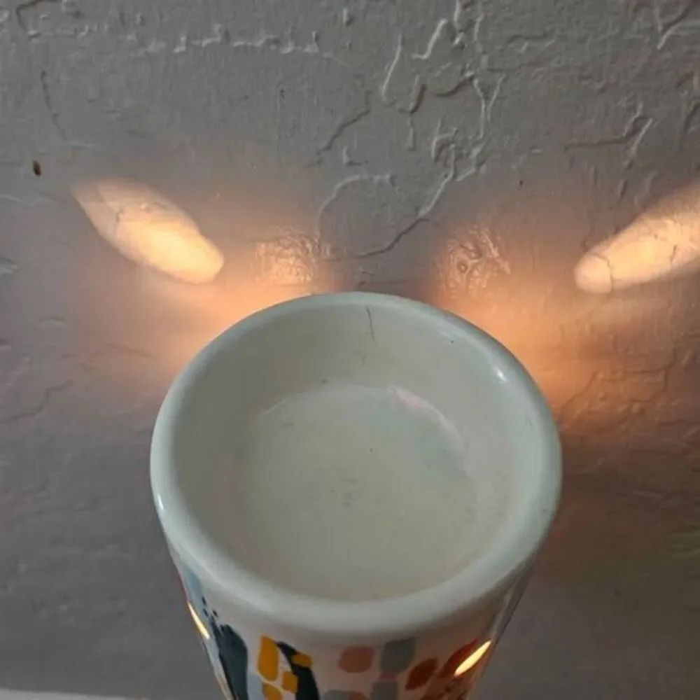 Unbranded vibrant ceramic
